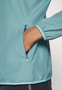 ODLO ESSENTIAL LIGHT - Vējjaka - arctic