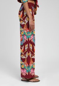 AN'GE Pantalon classique - pachina cerise