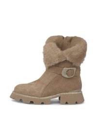 Botas de tobillo de gamuza marrón con cuello de piel sintética, hebilla decorativa y acentos de strass. Suela de caucho grueso y suela texturizada.