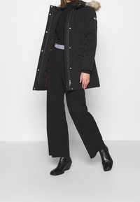 Tommy Jeans Dunkappa / -rock - black