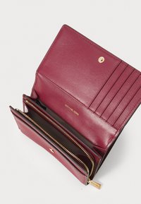 MICHAEL Michael Kors BRYANT czerwony