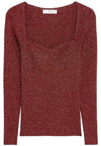 Haut à manches longues rouge en matériau tricoté texturé, avec une encolure carrée et un léger éclat tout au long. Design ajusté avec une finition lisse.