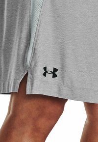 Under Armour TECH VENT TRAININGS - Korte sportsbukser - mod gray