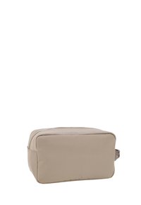 Borsa sintetica beige con forma rettangolare, superficie testurizzata e manico laterale. Adatta per uso di stoccaggio o viaggio.
