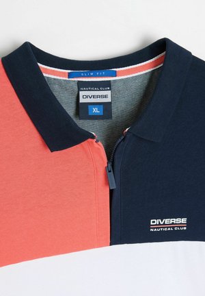 Diverse, ZIPSTER - Poloshirt - biały-koral