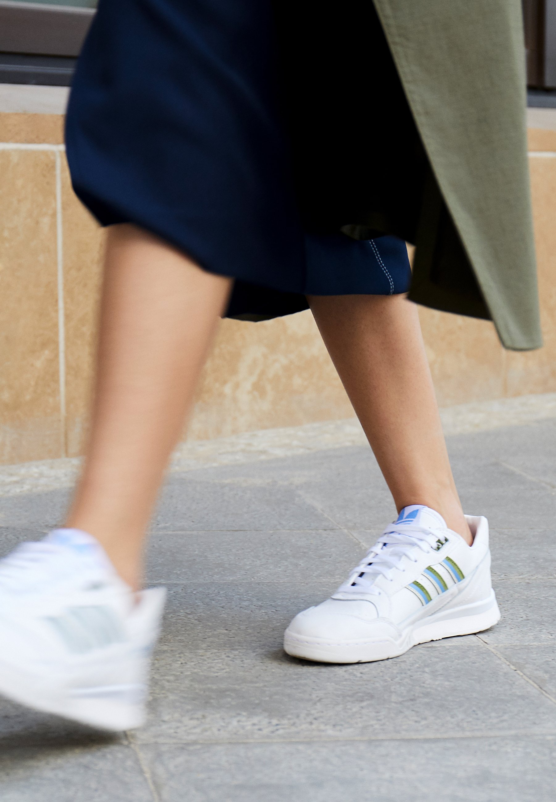 adidas chaussure a.r. trainer adidas chaussure a.r. trainer