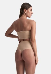 Bye Bra SOFT TOUCH SEAMLESS TUBE - Reggiseno con spalline regolabili - beige