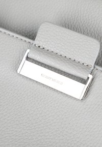 Gerry Weber TALK DIFFERENT LL CITY - Nahrbtnik - lightgrey