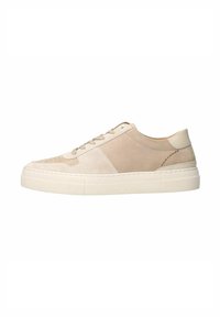 Beige Wildleder-Sneaker mit Lederelementen, niedriger Profilgestaltung, runder Zehenpartie und strukturiertem Gummisohle. Mit Schnürverschluss und gestickten Details.