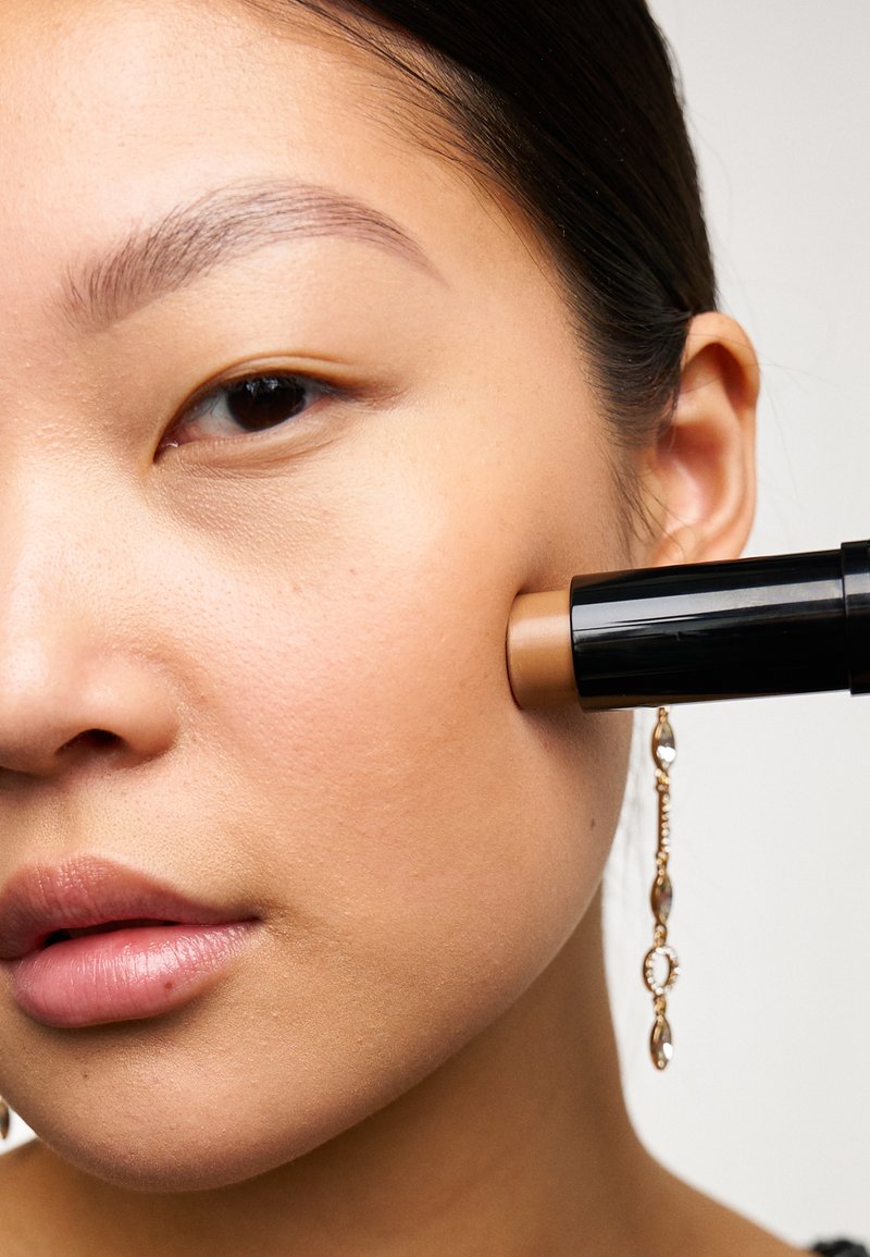 KIKO Milano SCULPTING TOUCH CREAMY STICK CONTOUR Contouring 200