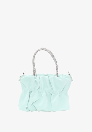 Sac à main en tissu vert menthe avec une texture froncée, des poignées embellies en métal argenté et un design simple et épuré.
