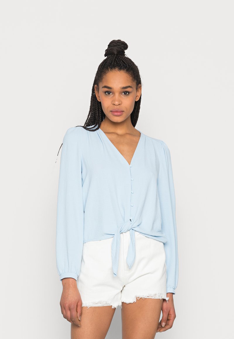 ONLY - ONLMETTE KNOT  - Blus - cashmere blue, Förstora