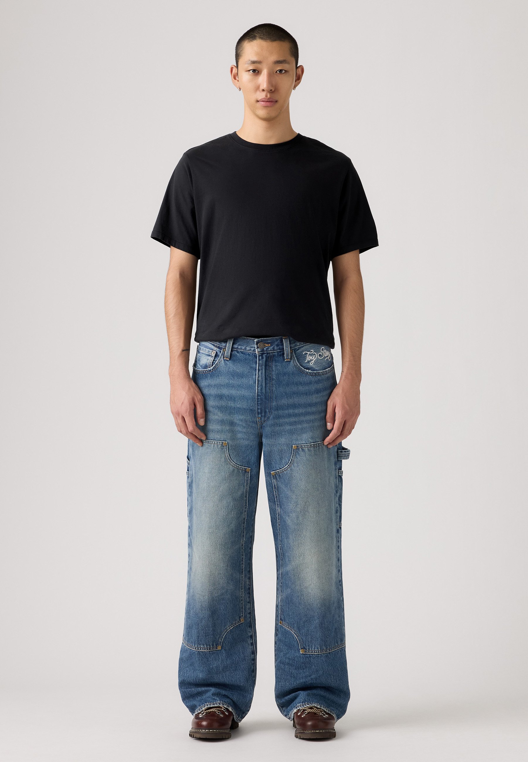 28 Levi’s Toy Story Western Flare ジーンズ Levi's® X Toy Story Western Flare Jeans - Medium Wash