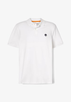 Witte polo met een klassieke kraag, drie-knoopsluiting en een marineblauw logo op de borst. Katoenen stof met korte mouwen.