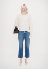 CLOSED CREW NECK - Džemper - ecru