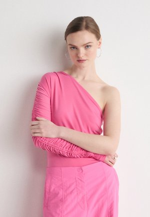 ELWYNA DELIGHT - Tops ar garām piedurknēm - coral blush