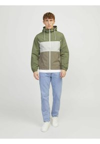 Jack & Jones Overgangsjakke - oil green
