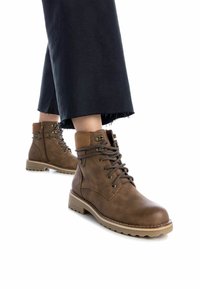 Refresh Botines con plataforma - camel