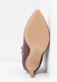 Anna Field Botines - brown
