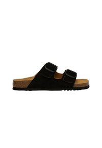 Svart mocka slide sandal med två justerbara spännen, korkfotbädd och texturerad svart gummisula.