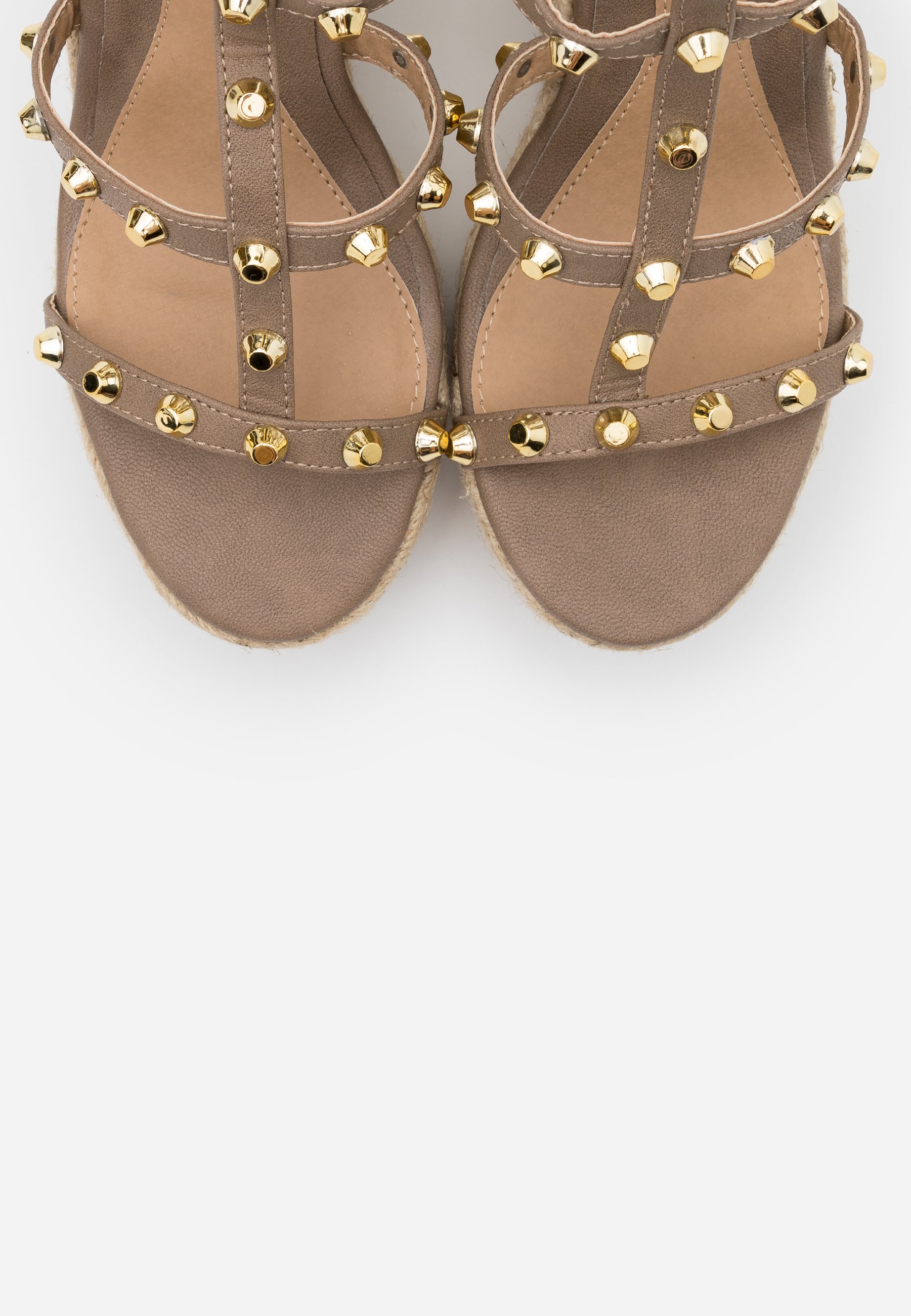 Missguided DOME STUD WEDGE - Sandalen met hoge hak - taupe/Taupe -  Zalando.be