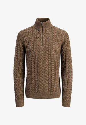 Maglione marrone a trecce con colletto alto e chiusura con zip a metà. Presenta motivi testurizzati sulla parte anteriore e polsini a coste.