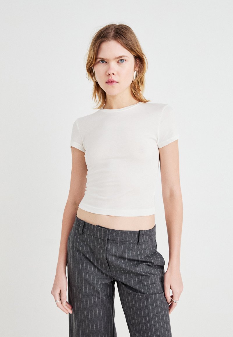 Weekday TIGHT FITTED - Pamata T-krekls - white