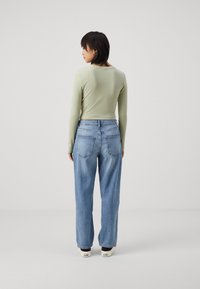 Even&Odd Petite 3 PACK - Long sleeved top - black/white/light green