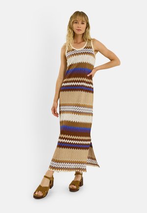 Grain de Malice, ROBE LONGUE FENDUE EN CROCHET - Vestido largo - marron