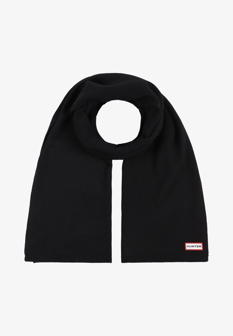 Écharpe noire en tricot pliée avec une étiquette du logo Hunter cousue à une extrémité, sur fond blanc.