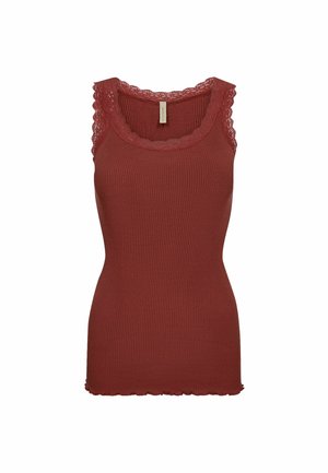 Ribbet burgunderfarvet tanktop med blonder trim rundt om halsudskæringen og armhulerne, med en bølget kant og blød tekstur.