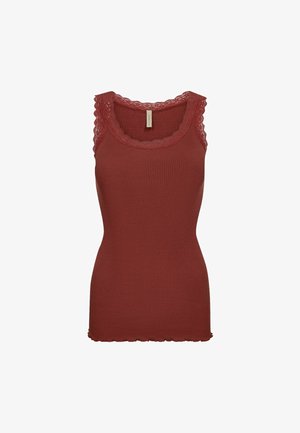 Rippent maroon Tanktop mit Spitzenbesatz um den Halsausschnitt und die Armausschnitte, mit einem gewellten Saum und weicher Textur.