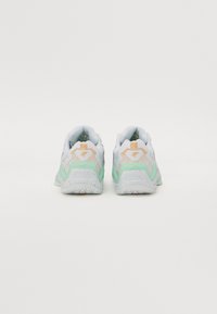 Miniatuurafbeelding 3