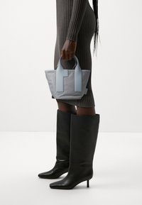 Furla ARCO FLY S TOTE - Borsa a mano - cenere/celestial/artemisia