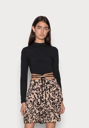 Even&Odd Top dugih rukava - black