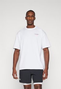 Under Armour Potiskana majica - white/racer red