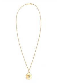 Collier en or avec une fine chaîne tordue et un pendentif rond arborant un motif de trace de patte, rehaussé de deux strass transparents.