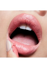 MAC CREMESHEEN LIPSTICK łososiowy