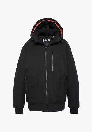 Zwarte gewatteerde jas met een capuchon, voorzien van een oranje voering, meerdere ritszakken, geribbelde manchetten en een ritssluiting aan de voorkant.