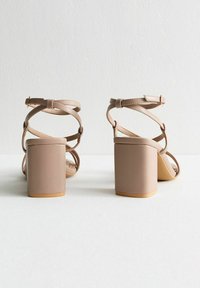 Thumbnail Image 4