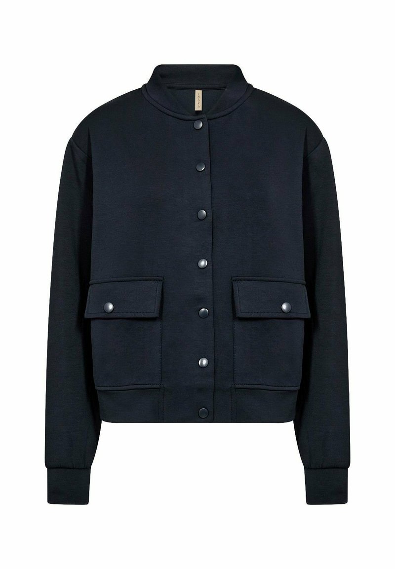 Zwarte cropped jas met kraag, voorsluiting met drukknopen en twee opgestikte zakken, gemaakt van soepel zachte stof met een gladde textuur.