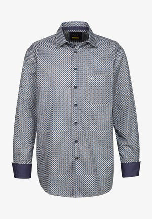 Camicia a maniche lunghe da uomo in un motivo geometrico blu e crema, con colletto classico, chiusura frontale a bottoni e polsini a contrasto di colore blu scuro.