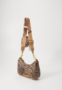 Steve Madden BVICE - Handbag - brown