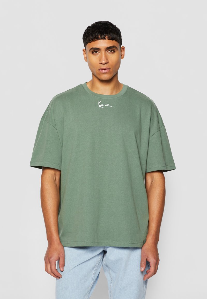 Karl Kani - SMALL SIGNATURE HEAVY BOX - Camiseta estampada - dusty green, Ampliar