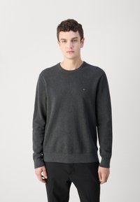 Tommy Hilfiger ESSENTIAL STRUCTURE CREW NECK - Pulóver - dark grey heather