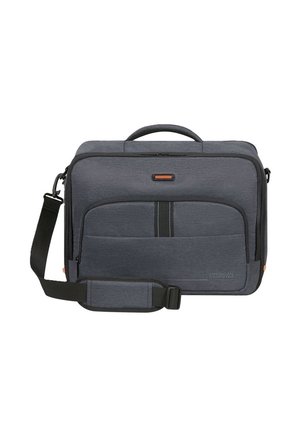 Borsa per laptop in tessuto morbido grigio scuro con tasca frontale con cerniera, tracolla nera regolabile e maniglia superiore per il trasporto.