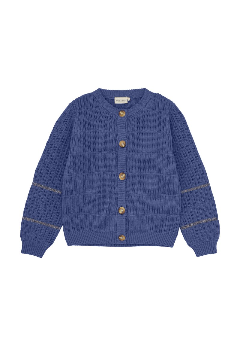 Blå strikket cardigan med kurvmønster, rund halsutringning, og fem treknapper. Har puffermer med gyldne detaljer.
