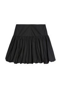 Jupe noire avec un design de volants froncés, dotée d'une taille large. Fabriquée en matériau léger avec une texture lisse.