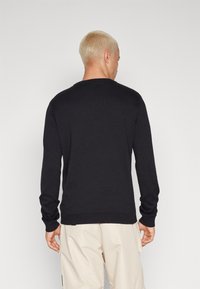 Jack & Jones JORFESTIVE XMAS CREW NECK - Strickpullover - black