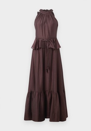 Vestido maxi halter castanho chocolate com decote franzido, cintura peplum e bainha com volantes. Feito de tecido leve com uma textura suave.